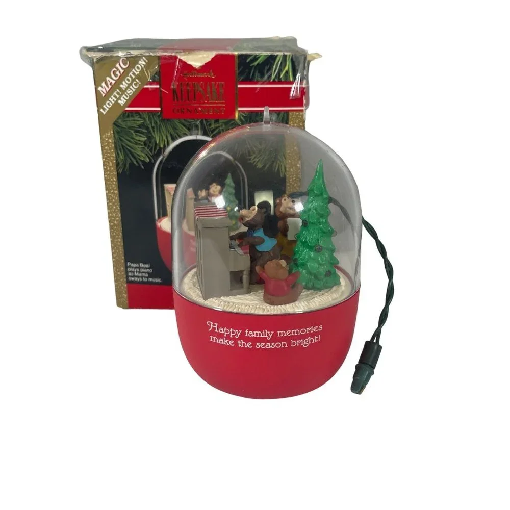 Vintage 1991 Hallmark Keepsake Ornament Light Motion Music- Jingle Bears
